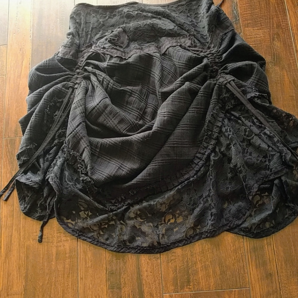 Adjustable Ren-Faire maiden's skirt